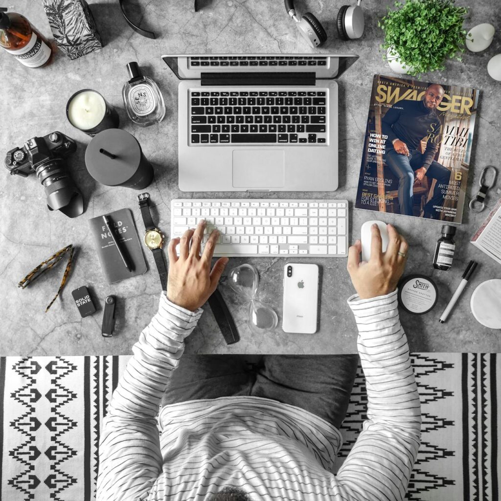 macbook pro → blogidmwebid pexels photo 2657669