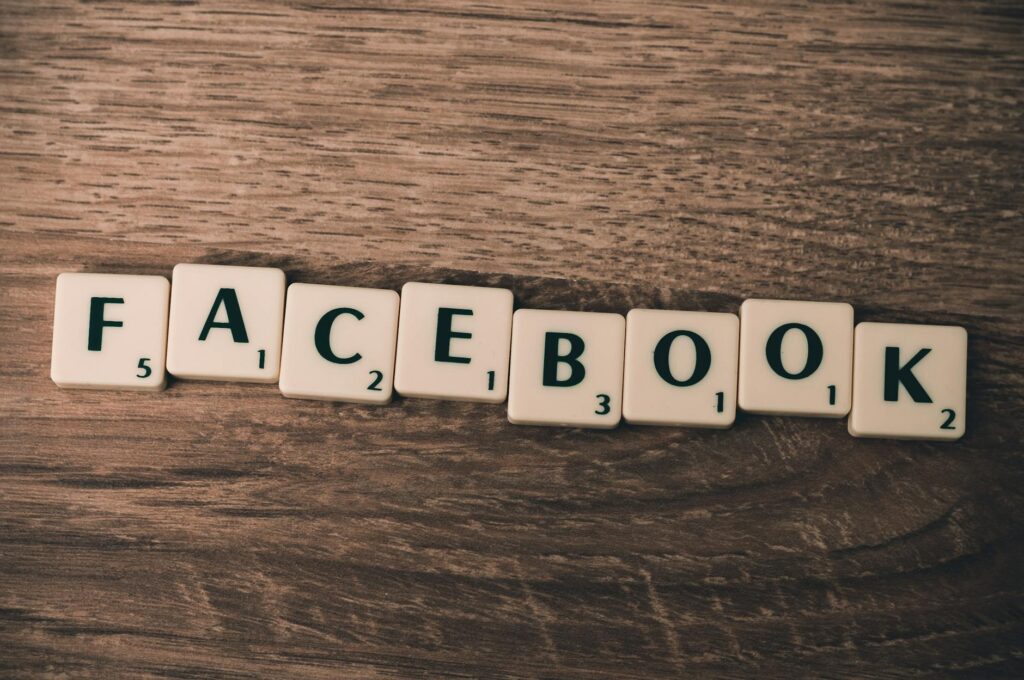 white facebook scramble pieces → blogidmwebid pexels photo 267371