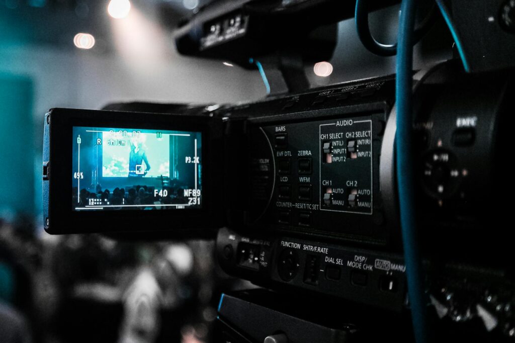 black camera recorder → blogidmwebid pexels photo 66134
